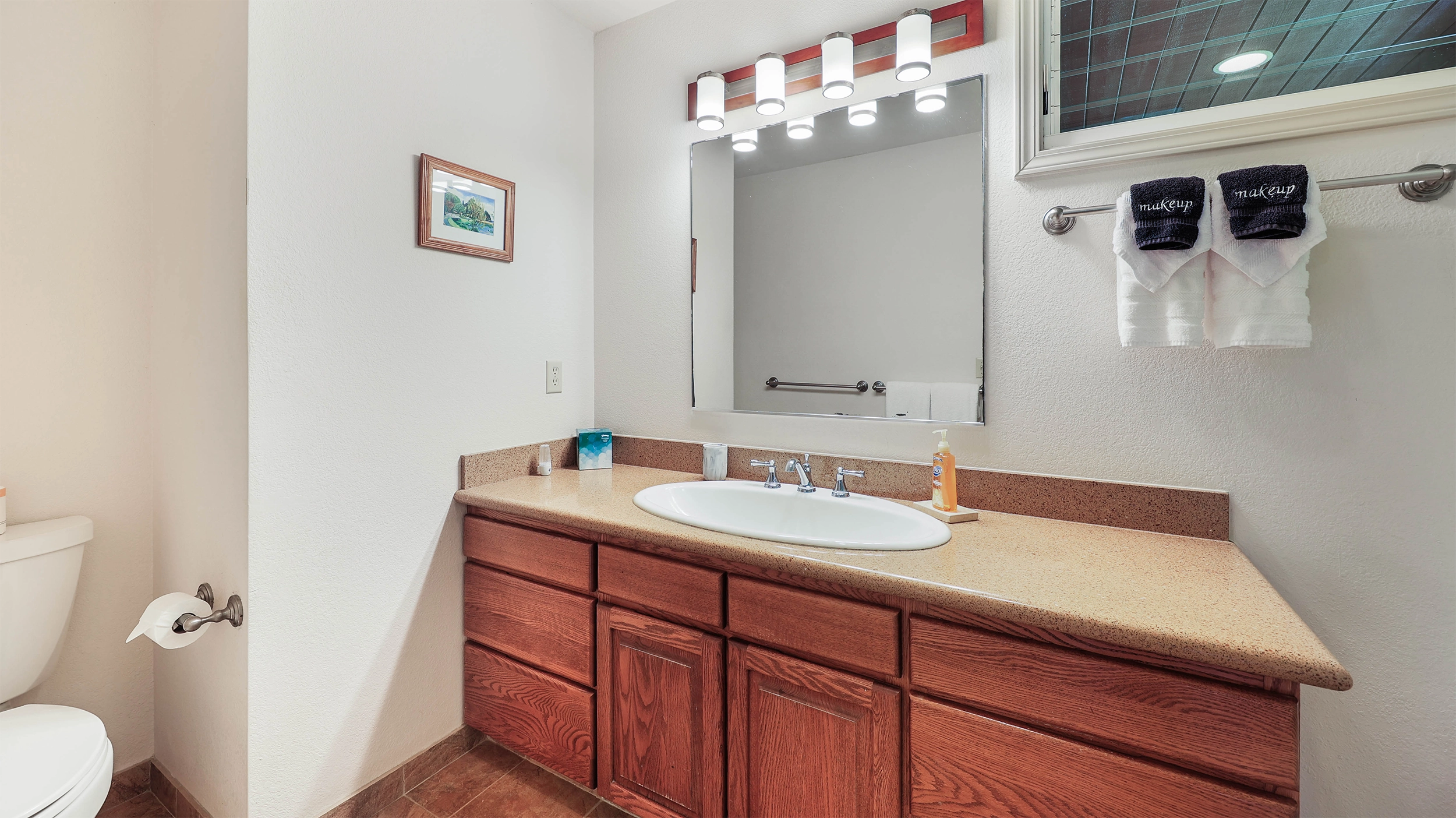 Elegant Master Bathroom with Modern Amenities